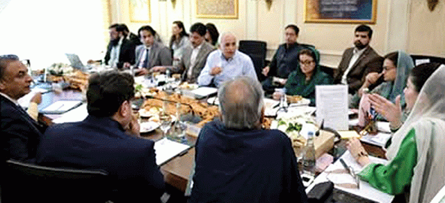 ائیر پنجاب کو جلد از جلد فنکشنل کرنے کا حکم : جدید آرام ، دوطیارے لیز پر لئے جائیں : مریم نواز 