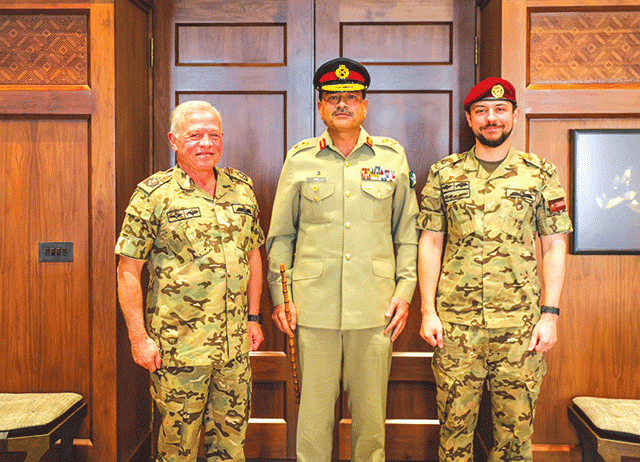 فیلڈ مارشل اردنی قیادت سے ملاقاتیں : تعلقات مزید مضبوط بنانے کے عزم کا اعادہ