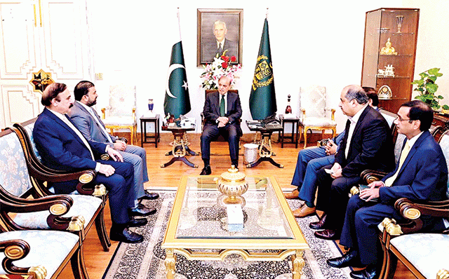 وزیراعلیٰ بلوچیستان  کی ملاقات  کیس لیس معیشت سے گورننس میں بہتر ی ‘ُ کرپشن مین کمی آئی گی  وزیراعظم 