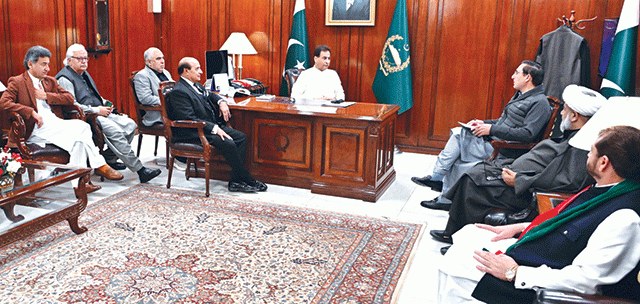 اپوزیشن  پارلیمنٹر ینز کی ملاقات ‘ کی بہتر کیلئے  پی ٹی  آئی ردیہ ٹھیک  کتے ‘ ایاز صادق 