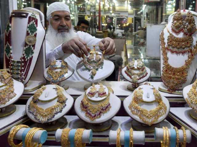 سونے کی قیمتوں نے چھین لیا روزگار : کراچی میں زیورات سازی کا بحران شدت اختیار کرگیا