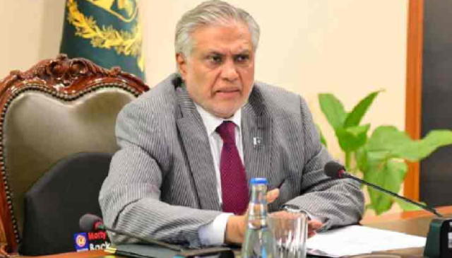 وزیر خارجہ اسحاق ڈار کا ملائیشین ہم منصب سے رابطہ، بھارتی اقدامات یکسر مسترد کر دیئے