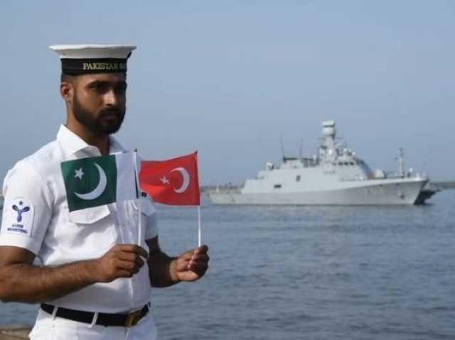 ترکیہ کا بحری جہاز خیر سگالی دورے پر کراچی پہنچ گیا