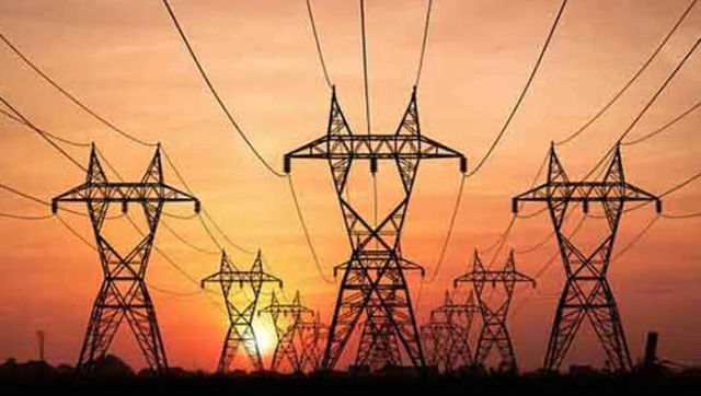 عوام کیلئے خوشخبری ، ملک بھرکیلئے بجلی کے بنیادی ٹیرف میں اربوں کا ریلیف متوقع