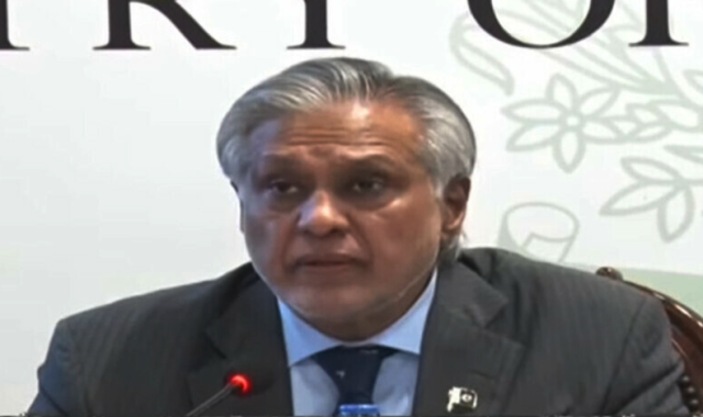 بھارت اپنے شہریوں اور سکھوں کو نشانہ بنا کر پاکستان کیخلاف محاذ بنانا چاہتا ہے: اسحاق ڈار