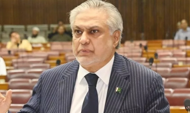 پاکستانی پاسپورٹ اس وقت دنیا بھر میں سب سے کم درجے پر ہے، اسحاق ڈار