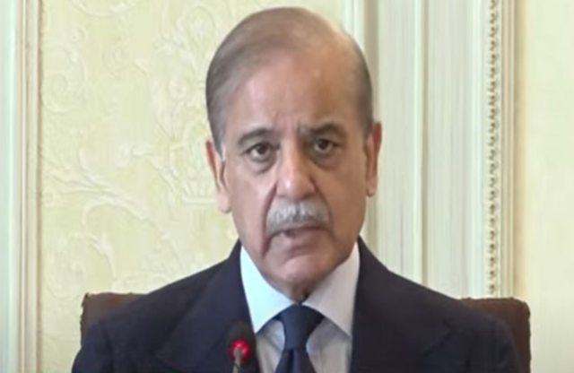 وزیراعظم کا برآمدات اور سرمایہ کاری کے فروغ کیلئے درآمدی محصولات میں کمی فیصلہ