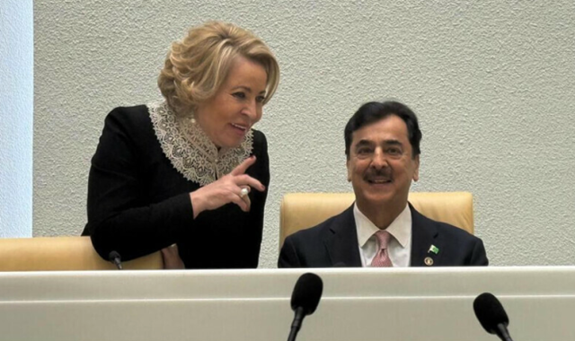 پاک بھارت کشیدگی کم کرنے کیلئے روس کردار ادا کرے:یوسف رضا گیلانی