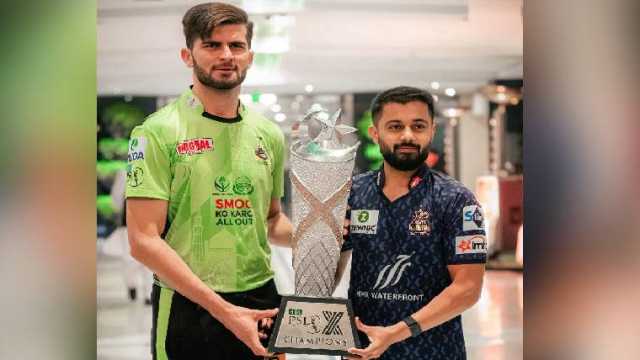 پی ایس ایل 10 کا تاج کس کے سر سجے گا؟ لاہور یا کوئٹہ، فیصلہ کن معرکہ آج