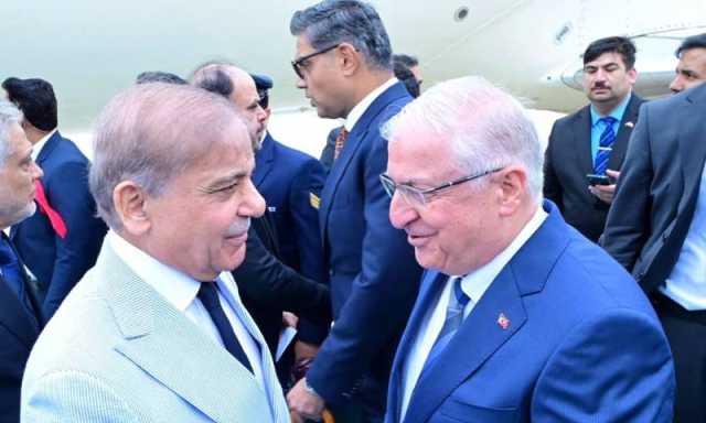 وزیراعظم شہبازشریف ترکیے پہنچ گئے