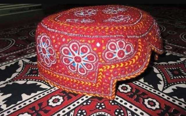 محکمہ تعلیم سندھ کی جانب سے سکولوں کی تقاریب میں اجرک ٹوپی اور دیگر تحائف دینے پر پابندی عائد
