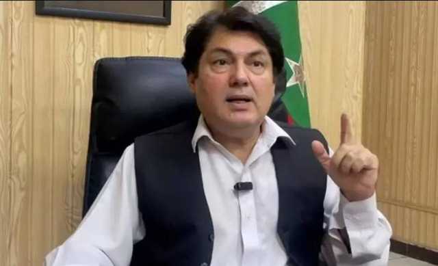 26 ویں آئینی ترمیم کی زنجیریں توڑ کر عمران خان کے کیسز سنے جائیں: بیرسٹرسیف