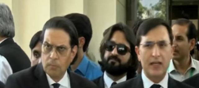عمران خان کہہ چکے کسی ڈیل کی صورت میں باہر نہیں آؤں گا: بیرسٹر گوہر