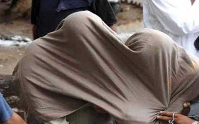 شہر لاہور میں فلمی سین: باپ بیٹا کا سنیجر گینگ گرفتار، پولیس کی بڑی کامیابی