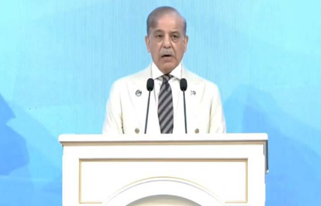 پاکستان اپنے حصے کے پانی پر کوئی سمجھوتہ نہیں کرے گا۔وزیر اعظم شہباز شریف نے عالمی کانفرنس سے خطاب