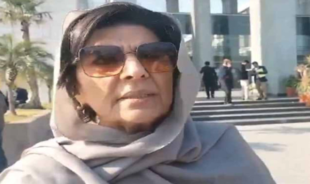 عمران خان کو کہا جارہا ہے حکومت کو قبول کریں اور نو مئی پر معافی مانگیں:علیمہ خان