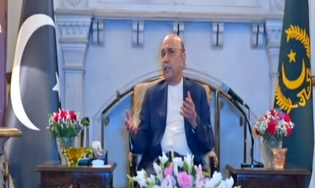 آج کی نسل علیحدگی کا درد نہیں جان سکتی، پاکستان، بنگلا دیش کو قریب لانےکےلیےکام کرنےکی ضرورت ہے: صدر