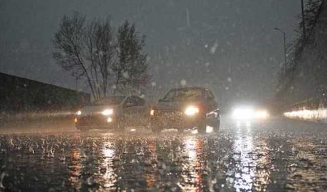 اسلام آباد پنجاب ، خیبر پختونخوا سمیت ملک کے بیشتر حصوں میں تیز ہواوں کے ساتھ بارش ، گرمی کا زور ٹوٹ گیا، موسم خوشگوار ہوگیا۔