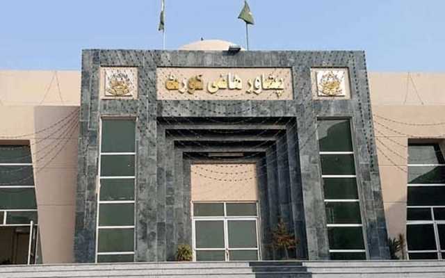 پشاور ہائیکورٹ کا بڑا حکم، مخصوص نشستوں پر منتخب ممبران کو حلف لینے سے روک دیا۔