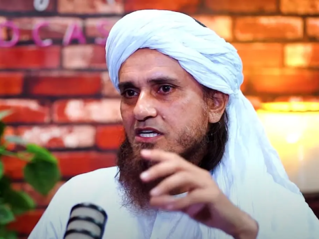 شیفالی زری والا کی موت پر مفتی طارق مسعود کا بیان وائرل، دنیا کی حقیقت اور عبرت کا پیغام دیا