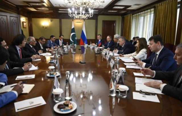 روسی صدر پیوٹن اور وزیراعظم شہباز شریف کی اگست میں ملاقات متوقع، طارق فاطمی کی روسی نائب وزیراعظم سے ملاقات