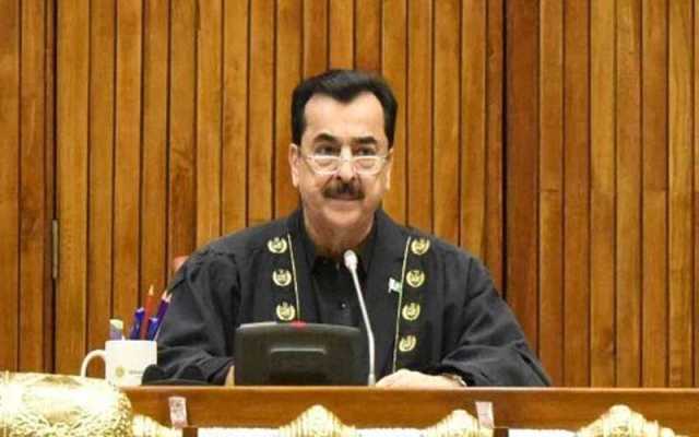 تیزی سے بڑھتی آبادی ملکی وسائل اور ترقی پر بوجھ ہے: چیئرمین سینیٹ