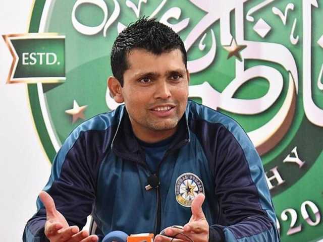 سلیکشن پر کامران اکمل کی کڑی تنقید، کپتانی کے فیصلوں کو غیر سنجیدہ قرار دے دیا