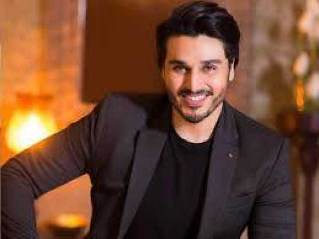 عورت کو اتنا خودمختار کردو کہ اسے زندگی کے بارے میں سب معلوم ہو: احسن خان