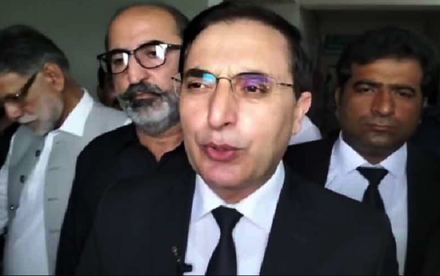 مذاکرات کا وقت ختم ہوگیا، اب جو بھی ہوگا بانی ہدایات دیں گے: بیرسٹر گوہر
