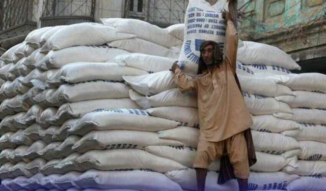 حکومت سندھ کا ذخیرہ اندوزوں کیخلاف ایکشن، 13 ہزار چینی اور چاول کے تھیلے برآمد