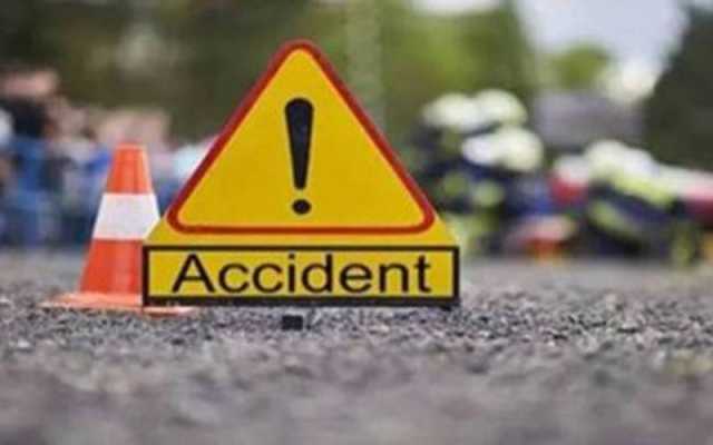 ملتان میں سبزیوں سے بھرا منی ڈالا بے قابو ہوکر کار پر الٹ گیا،کار سوار3 افراد جاں بحق
