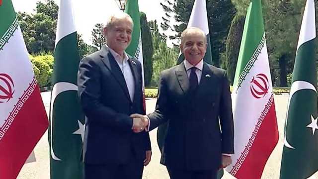 ایرانی صدر مسعود پزشکیان کی وزیراعظم ہاؤس آمد، گارڈ آف آنر پیش