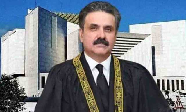 آئین لوگوں کی امنگوں کا مجسمہ ، قانون سے کوئی بالاتر نہیں: چیف جسٹس