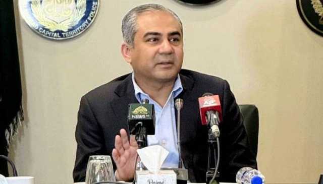آ رمی چیف نے سعودی وفد سے کہا بھارت چمکتی مرسڈیز اور پاکستان بھرا ہوا ڈمپر ہے، تصادم پر اندازہ لگالیں نقصان کس کا زیادہ ہوگا؟ وزیرداخلہ
