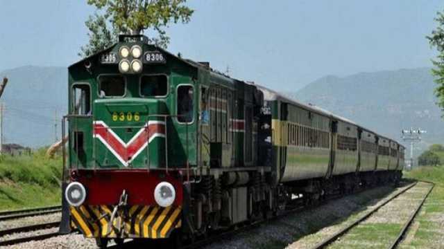 بلوچستان میں ریلوے ٹریک پر دھماکا، جعفر ایکسپریس کی 6 بوگیاں پٹڑی سے اتر گئیں