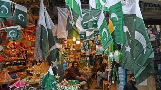 جشن آزادی کی تیاریاں عروج پر، ہر طرف سبز ہلالی پرچموں کی بہار