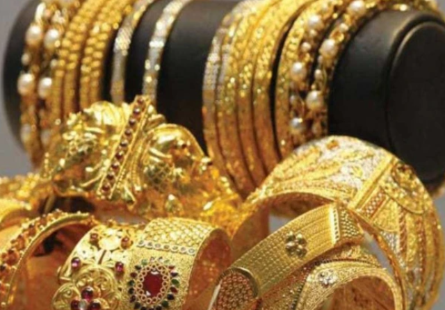 سونے کی قیمت میں بڑی کمی، فی تولہ کتنے کا ہوگیا؟
