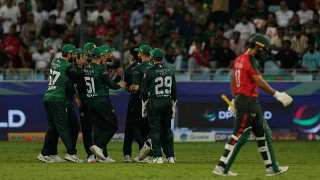 پاکستان کا 135 رنز کا مجموعہ ناکافی تھا، جبکہ بنگلہ دیش کا کھیل بھی ایک کلب ٹیم جیسا نظر آیا۔سرفراز نواز