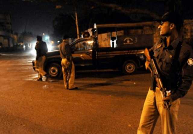 کراچی: پولیس کا قیوم آباد میں کومبنگ آپریشن، داخلی و خارجی راستے سیل، ہوٹل و مکانات کی تلاشی