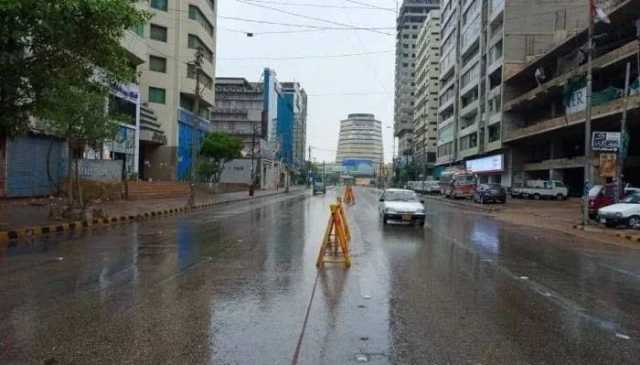 کراچی میں آج دوپہر کے بعد گرج چمک کے ساتھ ہلکی بارش کا امکان