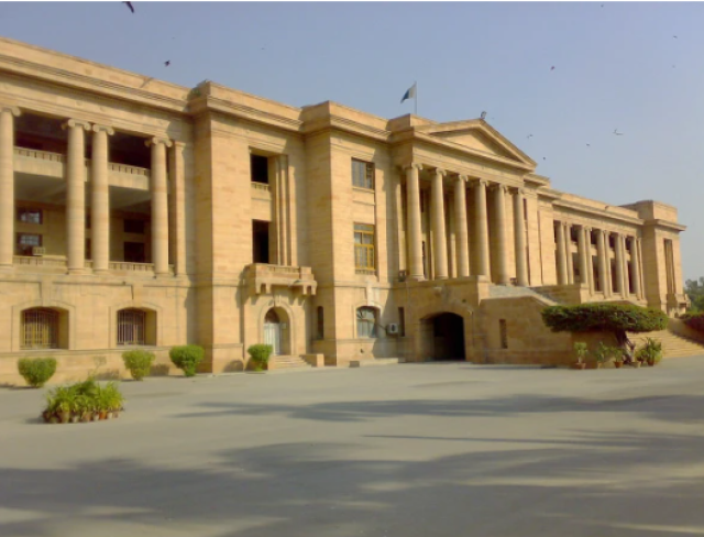 سندھ ہائیکورٹ کا تین سال سے قید ملزمان کو جرمانہ ادا کر کے رہائی کا حکم