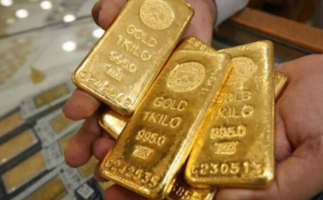 تاریخ میں پہلی بار عالمی سطح پرسونے کی قیمت 4 ہزار ڈالر سے تجاوز کرگئی۔