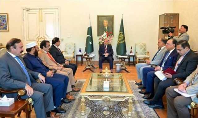  پہلے بھی کشمیری بہن بھائیوں کے حقوق کے محافظ تھے اور آئندہ بھی انکے حقوق کا تحفظ کرتے رہیں گے:وزیرِ اعظم
