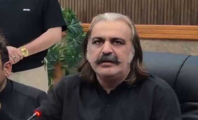 علی امین گنڈا پور نے وزارتِ اعلیٰ چھوڑنے کا اعلان کر دیا