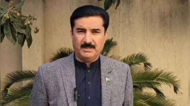 گورنر خیبرپختونخوا کی علی امین گنڈا پور پر سخت تنقید، اپوزیشن کا ہنگامی اجلاس طلب