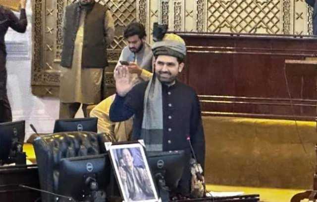 جے یو آئی نے خیبر پختونخوا کے نئے وزیراعلیٰ سہیل آفریدی کا انتخاب پشاور ہائیکورٹ میں چیلنج کردیا۔