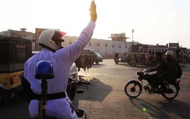پولیس کا چنگچی رکشہ اور کم عمر ڈرائیورز کے خلاف سختیاں بڑھانے کا اعلان