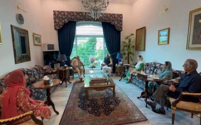 وزیراعلیٰ مریم نواز سے کابینہ میں شامل نئے وزراء رانا محمد اقبال ، منشاء اللہ بٹ کی ملاقات