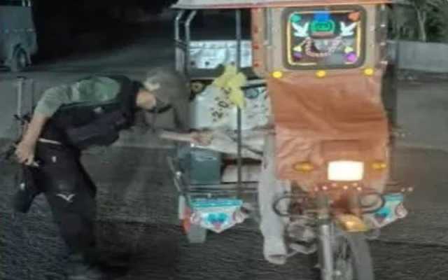 بارود سے بھرا رکشہ چیک پوسٹ سے ٹکرانے کی کوشش ناکام، 3دہشت گرد ہلاک