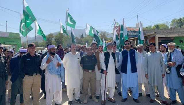 اورکزئی کے قبائل کا افغانستان سے دراندازی کرنیوالے دہشتگردوں کیخلاف ہتھیار اٹھانے کا اعلان